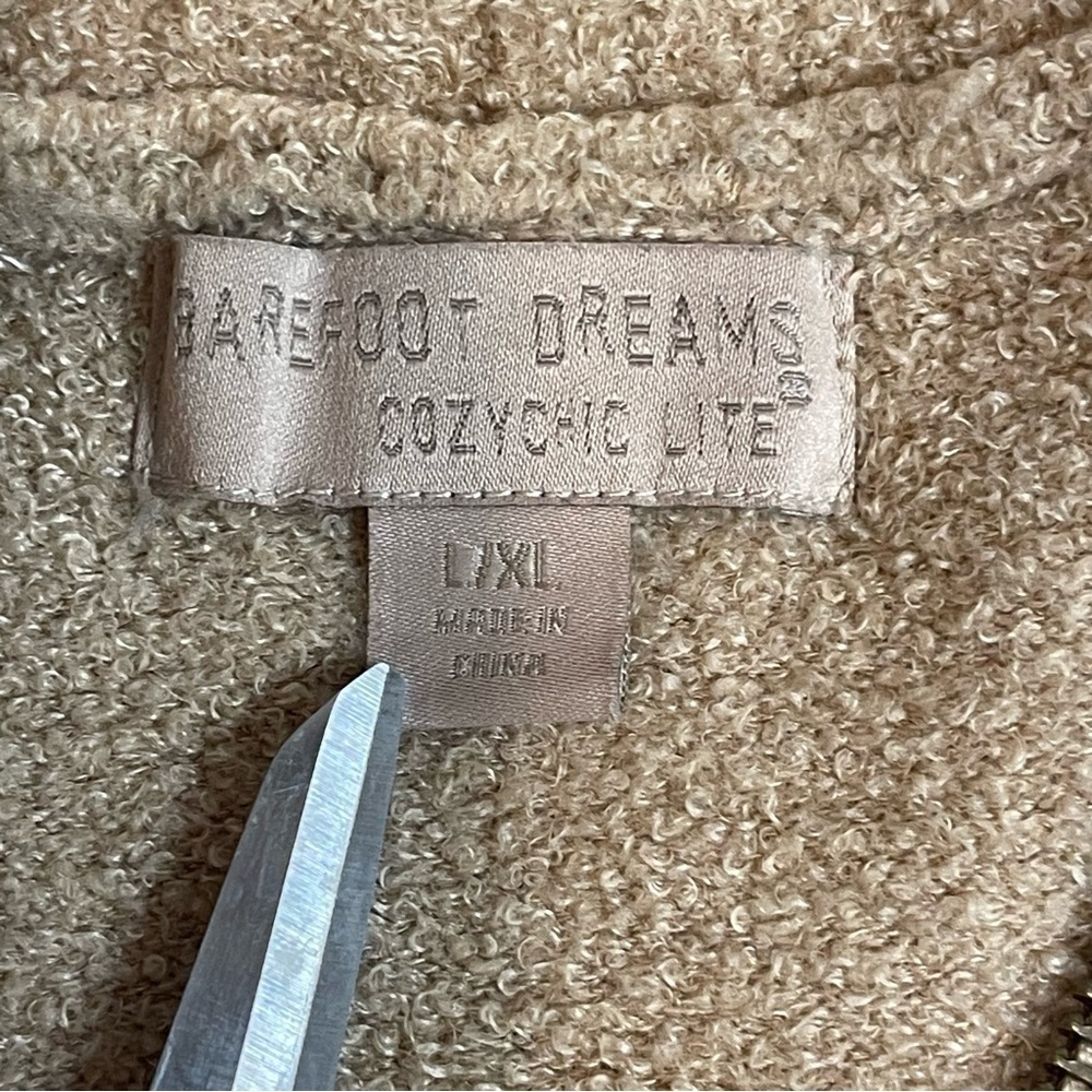 Barefoot Dreams Cozy Chic Lite 1/2 Zip Poncho Beige Size L/XL - Picture 10 of 15